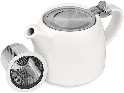 ORNA - Tetera de cerámica con filtro infusor y tapa, pequeña cafetera de porcelana para una o 2 personas, 550 ml, color blanco