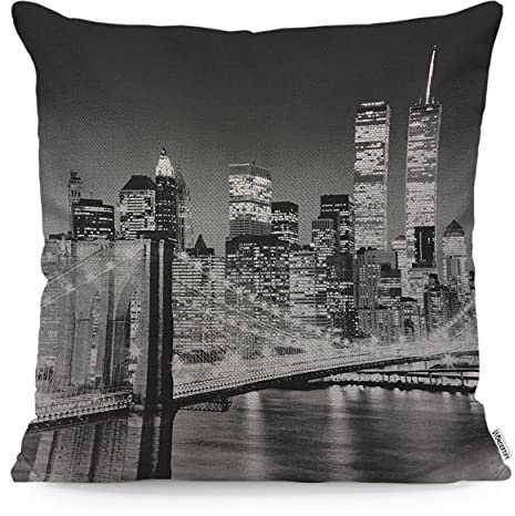 WONDERTIFY New York City Kissenbezug City Night Landschaft Rise Building Bridge Throw Pillow Covers Pillow Case for Couch Home Decor Black White 45 x 45 cm