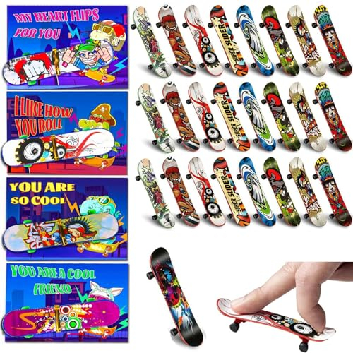Harxin 28 PCS Skateboard di Dita con Carte, Favore Della Festa, Biglietti di Auguri, Premi in Classe, Regali di Ricompensa per Le Vacanze, Giocattoli da Skateboard per le Dita, Giocattoli per Bambini