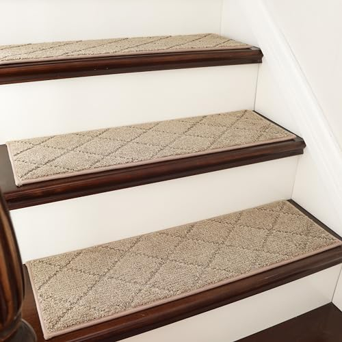 COSY HOMEER 15 Stück Treppenstufen Matten, 70 x 22cm Anti Rutsch Stufenmatten Selbstklebend, Maschinenwaschbar, 100% Polyester, TPE-Rücken, Ideal für Kinder, Senioren und Haustiere, Beige