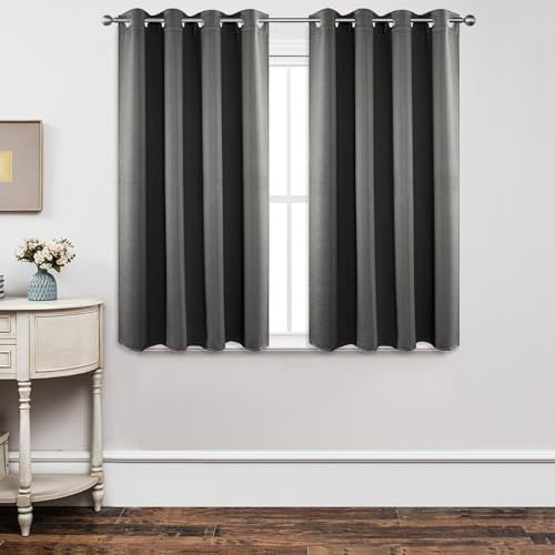 Joydeco Blickdichte Vorhänge mit Ösen Gardinen 2er Set, Verdunkelungsvorhang Thermovorhang Hitzeschutz, Ösenvorhang für Schlafzimmer Wohnzimmer (2xH137xB132,Hellgrau)