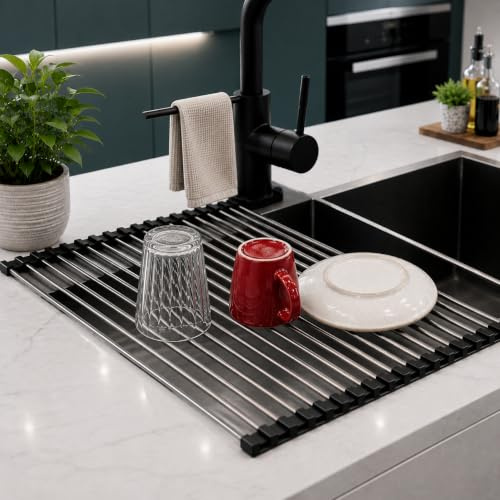 EQTECH Scolapiatti Arrotolabile da Lavello, 43x35, Acciaio Inox, Nero | Griglia Pieghevole Salvaspazio, Silicone Antiscivolo, Asciuga Piatti, Bicchieri, Frutta e Verdura, Supporto Pentole Calde