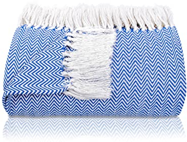 Gräfenstayn Premium Tagesdecke mit Fransen - 100% Baumwolle - 220 x 240 cm XXL - Fischgrätenmuster Sommerdecke - Baumwolldecke als Bett-Überwurf, Couch-Überwurf, Sofa-Decke (Blau)