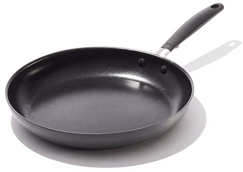 OXO Good Grips 30,5 cm Bratpfanne, 3-lagige deutsche Antihaftbeschichtung, Edelstahlgriff mit rutschfestem Silikon, induktionsgeeignet, schwarz