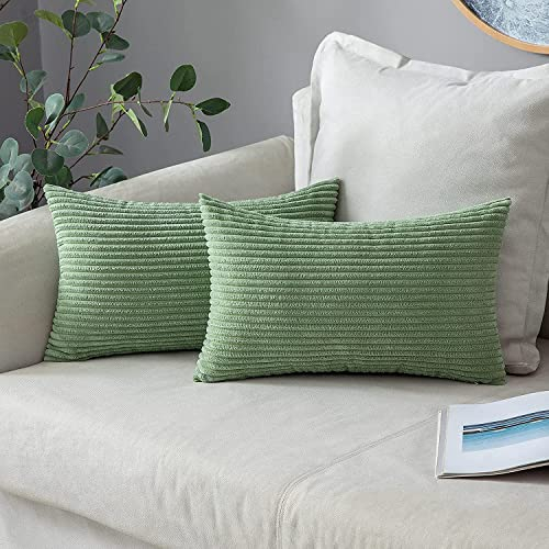 MIULEE Kissenbezug Kordsamt Zierkissenbezug Dekokissen Sofakissen Kord Kissenhülle Dekorative Weiche Zierkissenbezüge Kissen für Sofa Sessel Zuhause Schlafzimmer 30x50 cm Bohnengrün
