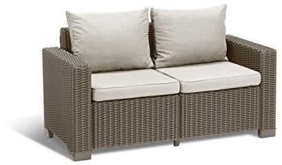 Keter California Gartensofa, ausgestattet mit zwei Sitzen und Kissen auf Sitzfläche und Rückenlehne, 141 x 68 x 71,5 cm, hergestellt mit charakteristischer geflochtener Oberfläche, Farbe Cappuccino