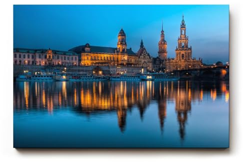 Sinus Art Wandbild 90x60cm Beleuchtete Sehenswürdigkeiten der Dresdner Altstadt im Spiegelbild der Elbe zur blauen Stunde
