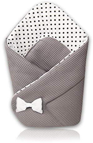 PIMKO Einschlagdecke Babyhörnchen Schlafsack Decke Wickeltuch für Neugeborene und Kleinkinder Kuschelweich Praktisch Wickeldecke Umschlagdecke 75x75cm Tolles Muster 100% Baumwolle (Antrazit)