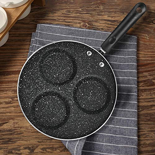 MOUMOUTEN Stampo per Padella, 3 Fori Rotondi Padella per Friggere Antiaderente, Cucina Colazione Pancake Padella Stampo per Padella in Alluminio per Uovo con Manico