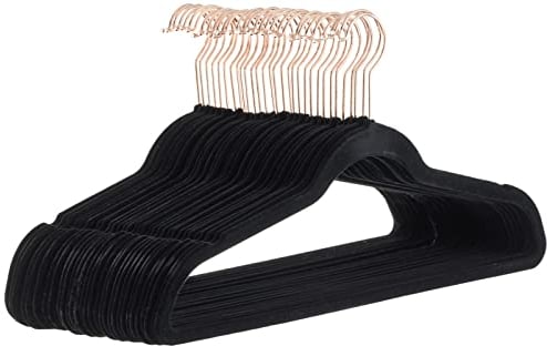 Amazon Basics Kleiderbügel aus Samt, 30 Stück, Schwarz/Roségold