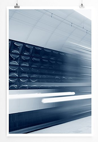 Eau Zone Home Bild - City – Einfahrende Bahn- Poster Fotodruck in höchster Qualität