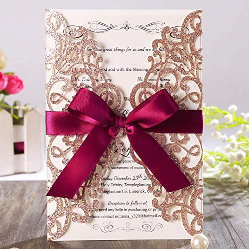Hosmsua 20 oro rosa tarjetas de invitación de boda de encaje cortado con láser con cinta de color burdeos y sobres para despedida de soltera