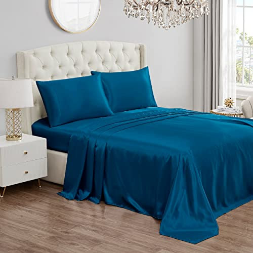 Juicy Couture Satin-Bettlaken-Set | seidig Glatte Bettlaken | King-Size-Bettwäsche | 4-teiliges Set beinhaltet Spannbetttuch, Bettlaken und 2 Kissenbezüge | knitterfrei und fusselfrei | Königsblau