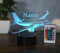 Optechvisual Personalisierte LED Flugzeug Tischlampe – Geschenk für Piloten, Flugbegleiter & Flugzeugliebhaber – Nachtlicht & Leselicht mit Namen – Flugzeug Deko