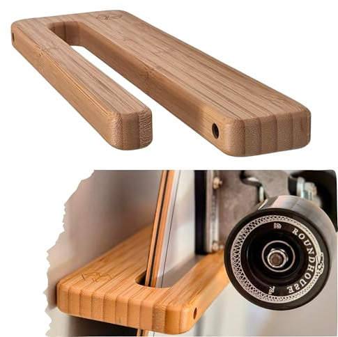 Enhanc3d Designs Vertikaler Bambus-Skate-Halter – Modernes und robustes Design – Skateboard-Wandhaken – Longboard-Wandhalter – In Europa entworfen.