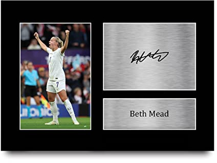 HWC Trading A4 Beth Mead England Geschenke Gedrucktes Signiertes Autogramm Foto für Frauenfußball Anhänger and Fans - A4
