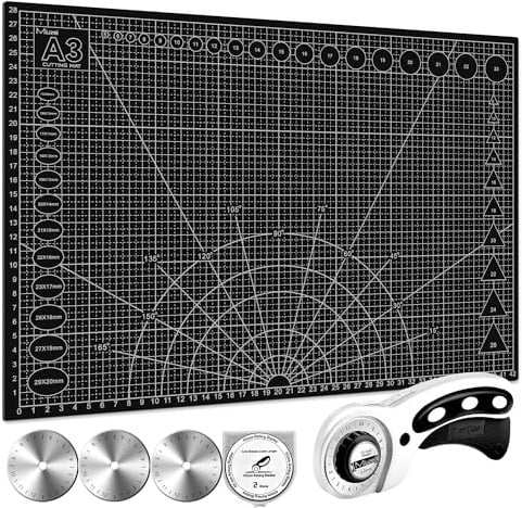 Miuzei Schneidematte A3 Rollschneider Set selbstheilend Ersatzklingen | 3mm PVC bastelunterlage, 60x45cm, schnittfest, rutschfest, 45mm Klinge, für Stoff, Leder, Papier, Nähen, Quilten, schwarz