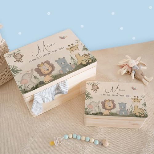 hellomini Personalisierte Erinnerungsbox Baby - Erinnerungskiste mit Namen aus Holz - Geschenk zur Geburt für Mädchen & Jungen - Babygeschenke (Safari, L: 40x30x23cm)