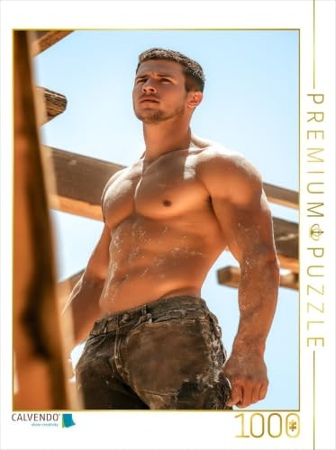 Puzzle · Heißer Bauarbeiter mit staubigem Sixpack auf der Baustelle | Durchtrainierter Bauarbeiter mit nacktem Oberkörper · 1000 Teile · Lege-Größe 64 × 48 cm · CALVENDO Puzzle