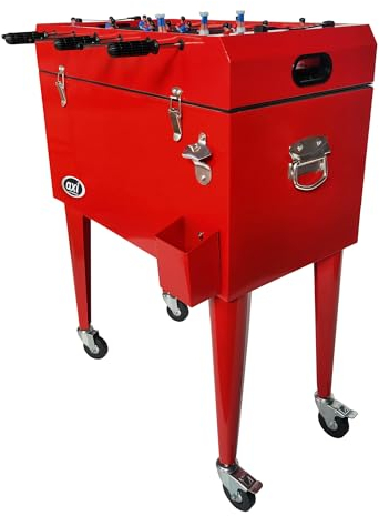AXI Retro Getränkekühler in Rot mit Tischkicker/Kickertisch/Tischfußball | Kühlwagen/Kühler mit Rollen - 65 Liter | Fahrbare Kühlbox für den Garten/Outdoor