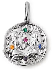 SINGULARU - Organic Colors Zodiac Charm. Messing mit Rhodium-Beschichtung und Zirkonia. Schmuck für Damen.