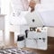 Betoores Bett Organizer, nachttisch Organizer, Filz Bettablage Organizer mit Flaschenhalter für Buch, Zeitschriften, iPad, Handy, Fernbedienung - Hellgrau
