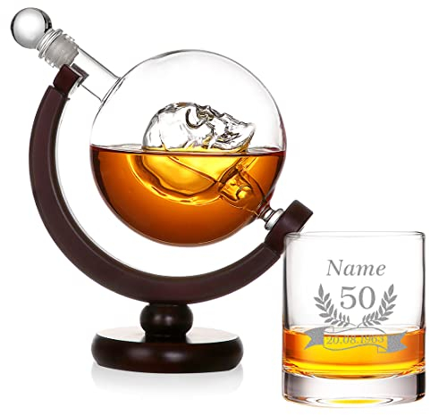 Totenkopf Karaffe Geschenkset 850 ml - Motiv: Jubiläum Ährenkranz - personalisiert - mundgeblasen - Whiskyglas 320 ml - Skelett, Skull - Deko für Bar, Wohnzimmer - Geburtstag, Weihnachten