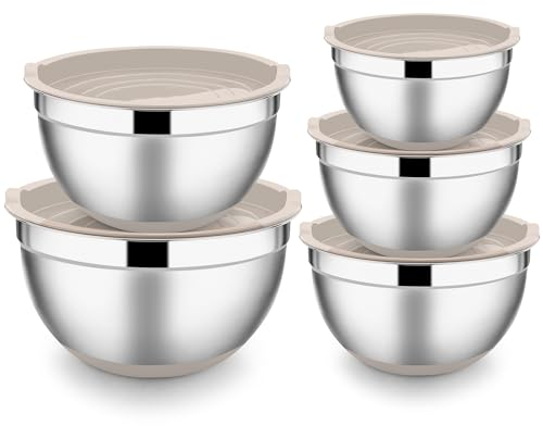 HaWare Rührschüssel 5er-Set, Edelstahl Salatschüssel Schüssel Set mit Luftdichtem Deckel und Rutschfestem Silikonboden, Stapelbar & Vielseitig, Spülmaschinenfest, 6.6L/ 3.5L/ 2.5L/ 1.5L/1L - Khaki