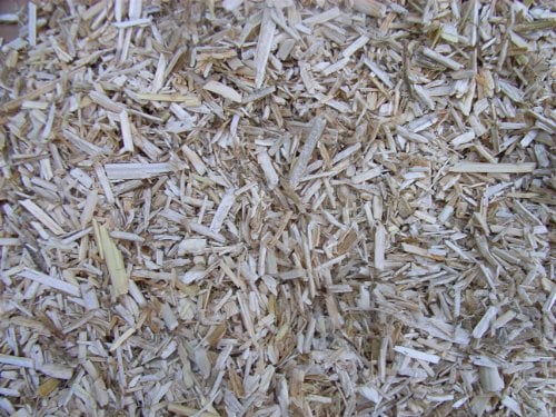 pemmiproducts Mulch Schäben aus 100% Hanf, 45 Liter (EUR 0,26/Liter), Hanfeinstreu, Einstreu als Unkrautschutz, Winterschutz, Pflanzenschutz, Schneckenschutz und Düngemittel, 100% biologisch abbaubar