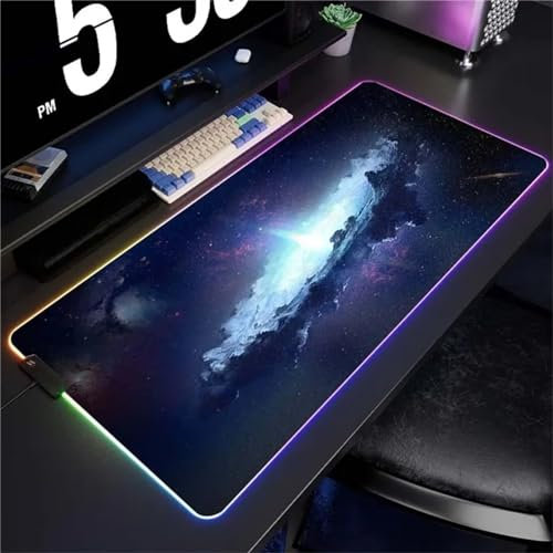 RGB Tapis de Souris Gaming Grand Tapis de Souris XXL 900x400x4mm 14 Modes d'éclairage LED Lumineuse Tapis de Souris Mouse Pad Rétroéclairage pour Gamer Clavier PC, Univers Spatial