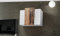 Dmora - Wandschrank Michael, Mehrzweckgarderobe, Wandschrank, 100 % Made in Italy, 90 x 38 x 66 cm, glänzendes Weiß und Ahorn,