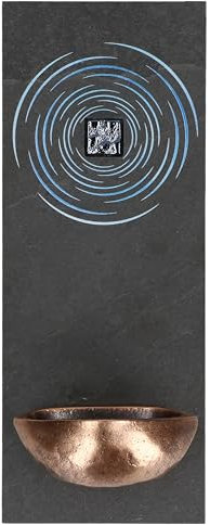 BUTZON & BERCKER Weihwasserbecken – Wasser des Lebens. Edles, modernes Weihbecken aus Bronze auf Schiefer mit blauen Kreisen & Mosaiksteinen im Format 23 x 9 cm. Ideal als christliches Geschenk