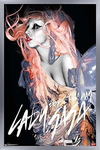 Trends International Lady Gaga Wandposter mit orangefarbenen Haaren, 37,4 x 56,8 cm, silberfarbener Rahmen