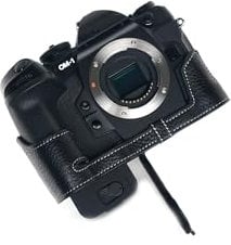 Housse en cuir véritable fait main pour appareil photo numérique Olympus OM-1 Noir
