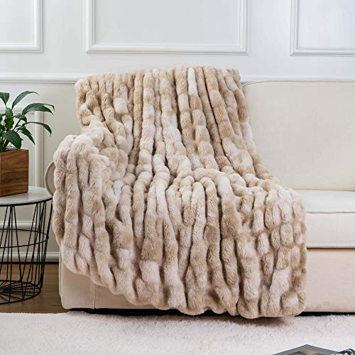 BATTILO HOME Faux Fur Throw Blanket Beige 125x150cm Faux Rabbit Fur Throw Luxury Fuzzy Soft Plush Fluffy Fur Blanket for Bed, Sofa, Couch Home Decor