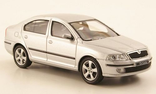 Skoda Octavia Limousine, silber, Modellauto, Abrex 1:43