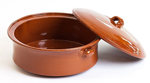Terracotta Casserole Dish. Diameter: 23cm. Height: 10cm - 2 Litres.