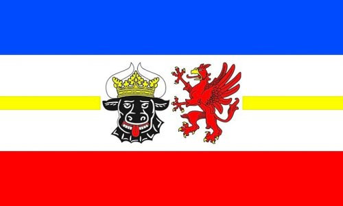 Qualitäts Fahne Flagge Mecklenburg-Vorpommern 90 x 150 cm mit verstärktem Hissband