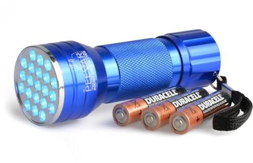 PeeDar 2,0 21 LED UV Lampe de Poche à Lumière noire Détecteur d’Urine Animale + Livre sur le comportement des Chats & Chiens + 3 AAAs. Lampe LEDs ultra lumineuse 380-385NM pour Trouver instantanément Les Taches Invisibles ! Aussi pour détection de Fuites de Rongeurs, Inspection d'hôtel, Soirée UV.