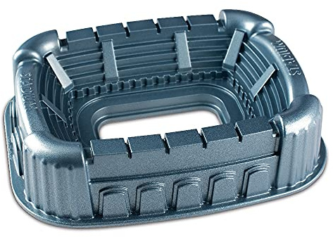 Nordic Ware Stadium Bundt Cake Pan, Original Cast Aluminium Bundt Tin, Bundt Cake Tin, Football Cake Mould, Made in The USA, Colour: Blue 59124, 9 Cup Capacity