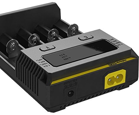 Nitecore Intellicharger i4 - Microcontroller controlled Multicharger + UK plug