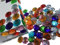 CRYSTAL KING 100 Stück 16mm große runde Selbstklebende Strass-Steine Glitzersteine bunt Acrylksteine Dekosteine basteln für Kinder