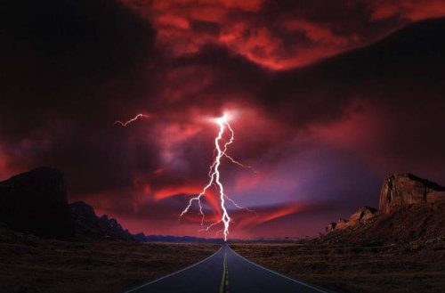 Poster Lightning Highway - Death Valley Blitz - Maxiposter - Größe ca. 91,5 x 61 cm