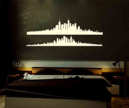 INDIGOS UG - Wandtattoo Wohnzimmer - Wandaufkleber Stadt - nachleuchtend im Dunkeln - Fluoreszierend 120x46 cm Skyline, Aufkleber Kinderzimmer Schlafzimmer Küche Badezimmer Büro Dekoration