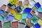 100g Glas Mosaiksteine unregelm. transparent bunt ca. 40 St.