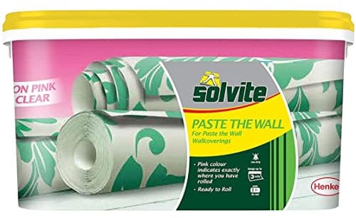 Solvite Paste the Wall, Ready to Roll, Wallcoverings Adhesive, Extra Strong, Non-drip Formula, Hangs up to 3 Rolls, Rolls on Pink, Dries Clear, Guaranteed No Staining, 2.5kg