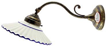 Applique ottone brunito,lampada da parete con piatto ceramica bordato blu am27.Misure:H15cm,Ø piatto 19cm,sporgenza 35cm,Ø base10cm.Le misure sono con piatto.Portalampade attacco Edison E14