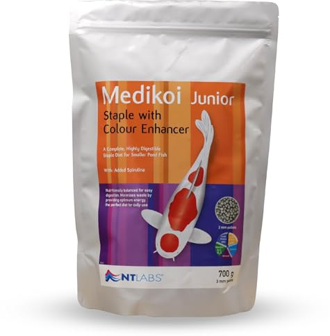 NT Labs Medikoi Staple Colour Enhancer Pond Food Junior 3mm Pellets (700g) | Floating koi food utilises spirulina for summer and spring feeding down to 8C to enhance fish colour definition.