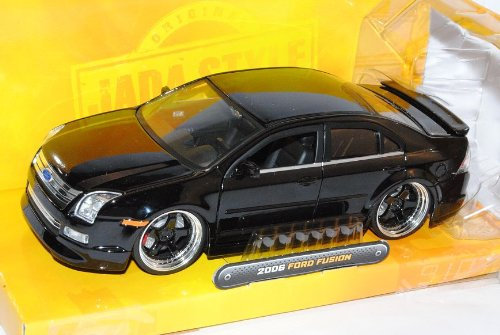 Ford Fusion Limousine Schwarz USA 2005-2012 1/24 Jada Modell Auto