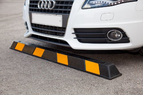 The Ramp People 165cm Wheel Stop with Fixings Black and Yellow Reflective Rubber Parking Block for Car Park, Garage, EV Charging Points